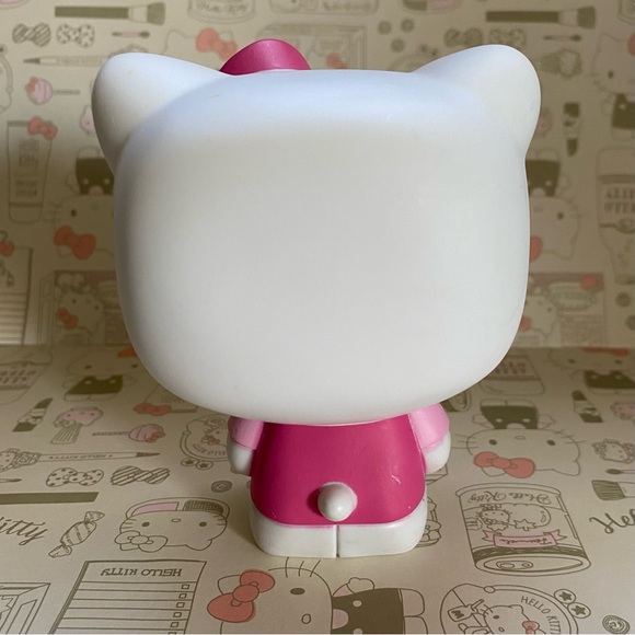Vaulted Original Hello Kitty Funko POP #1 - Picture 6 of 11
